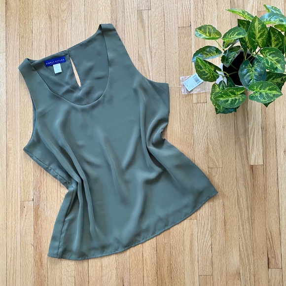 NWT Simply Styled Olive Green Sleeveless Blouse – Size M - Picture 4 of 9